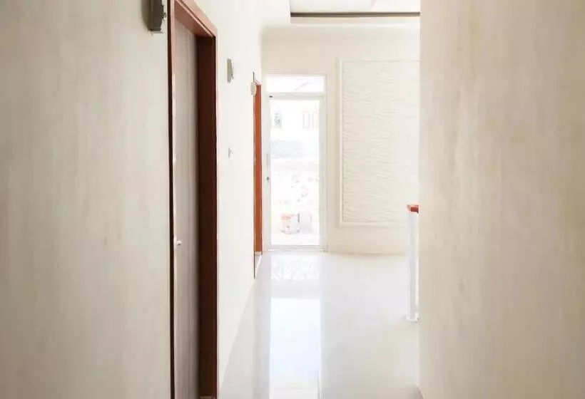 Hotelli Reddoorz Syariah At Karema Area Mamuju