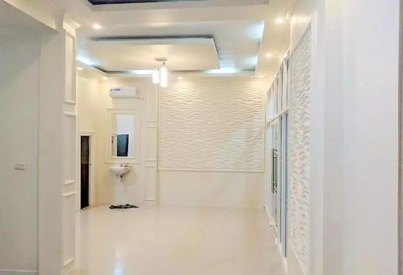 Hotelli Reddoorz Syariah At Karema Area Mamuju