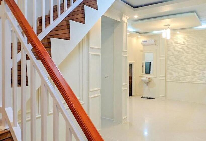 Otel Reddoorz Syariah At Karema Area Mamuju