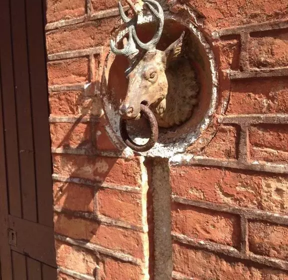 Le Manoir De Bénédicte B&b