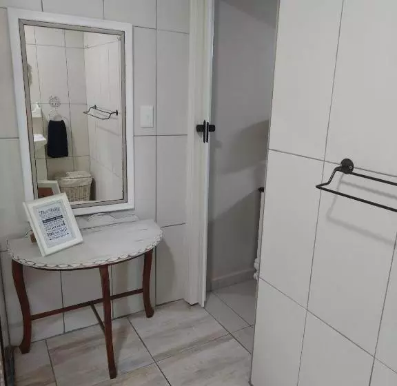 Majatalo Dollies Place