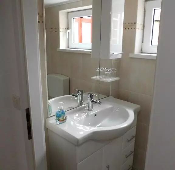 Majatalo Ferienwohnung Wacker, Apartments Und Zimmer