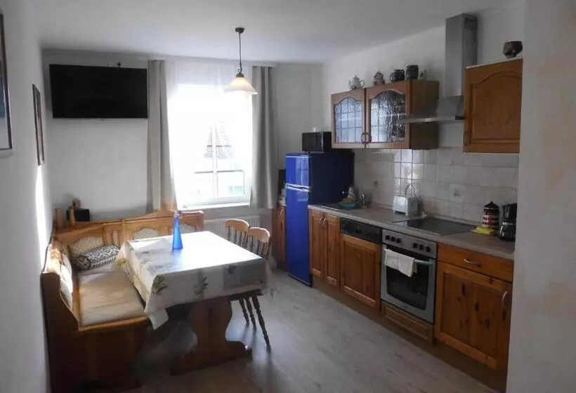 Majatalo Ferienwohnung Wacker, Apartments Und Zimmer