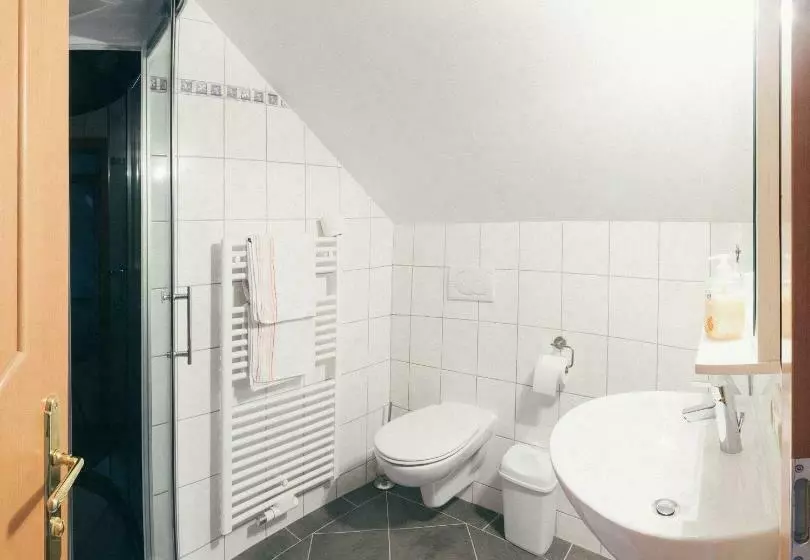 Majatalo Gästezimmer Sengstschmid