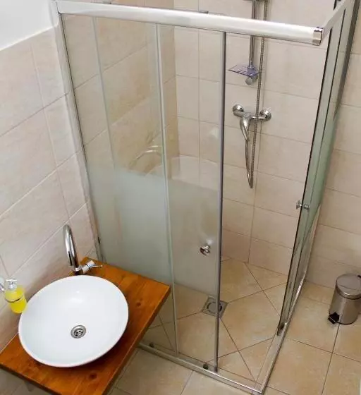 Majatalo Guest House St. Mária