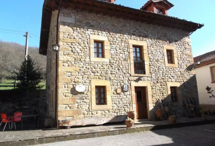 ユースホステル Posada Casa Molleda