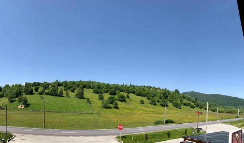 住宿加早餐  Aranykakas étterem és Panzió