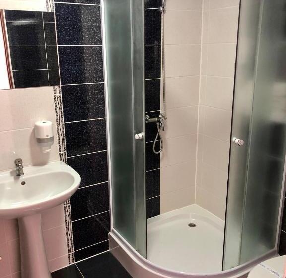 住宿加早餐  Aranykakas étterem és Panzió