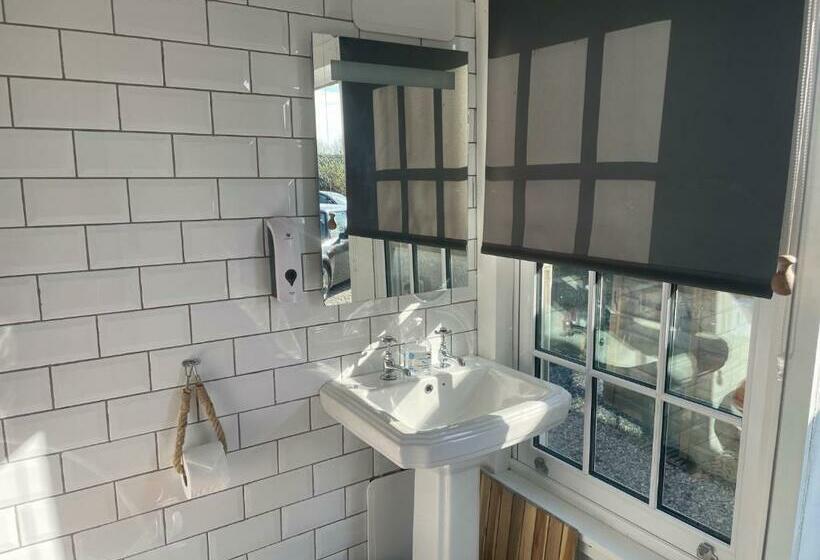 민박 Penhallow House