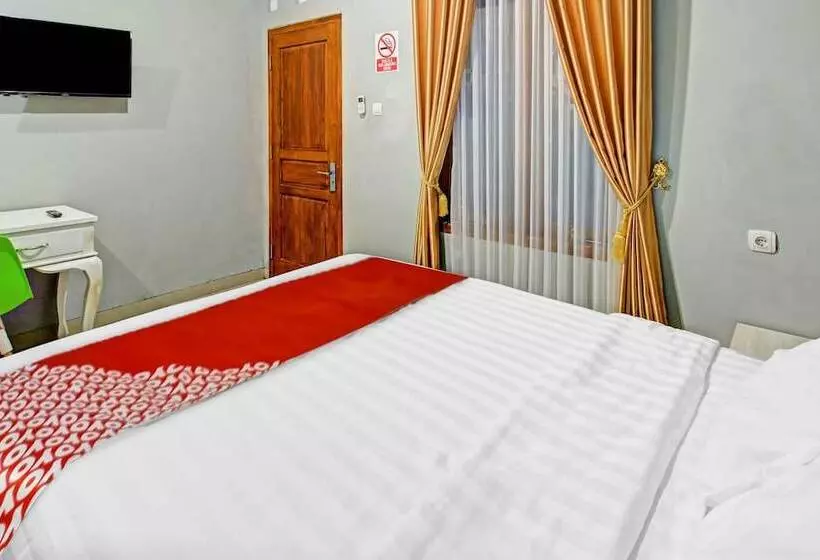 Hotelli Oyo 90767 Gm Guest House