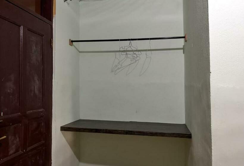 فندق Small World