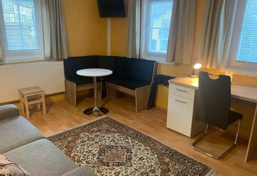 Hotelli Zum Weißen Ross