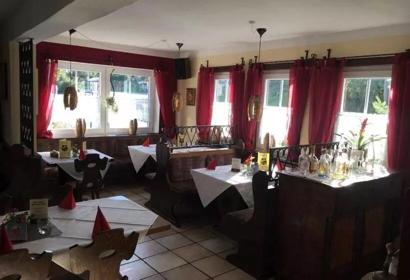 Hotelli Zum Weißen Ross