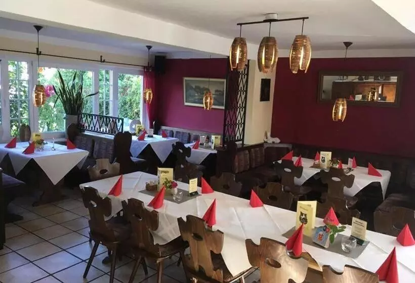 Hotelli Zum Weißen Ross