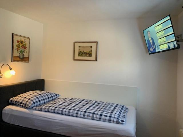 בית מלון כפרי Zum Weißen Ross