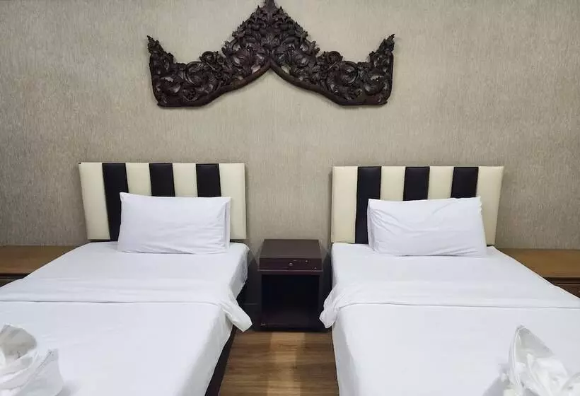 Kim Hotel At Bangplong