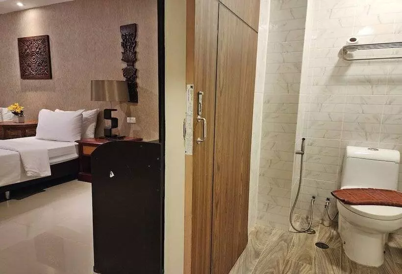 Kim Hotel At Bangplong