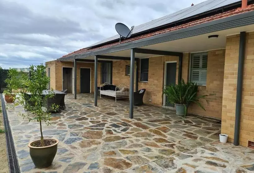 Majatalo Harden Golfers Rest Accommodation