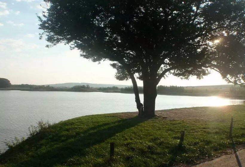 Majatalo Penzion U Maléřa