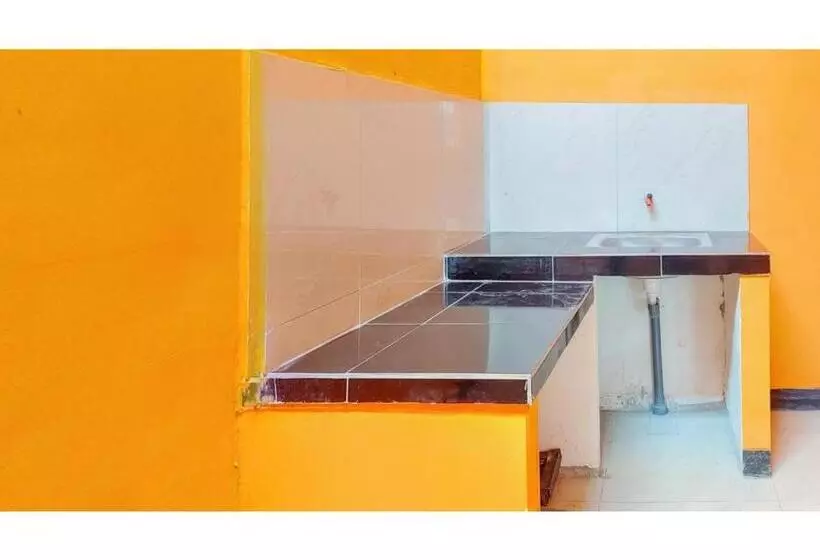 Hotelli Artayya Puri 3 Syariah Near Terminal Caruban Mitra Reddoorz