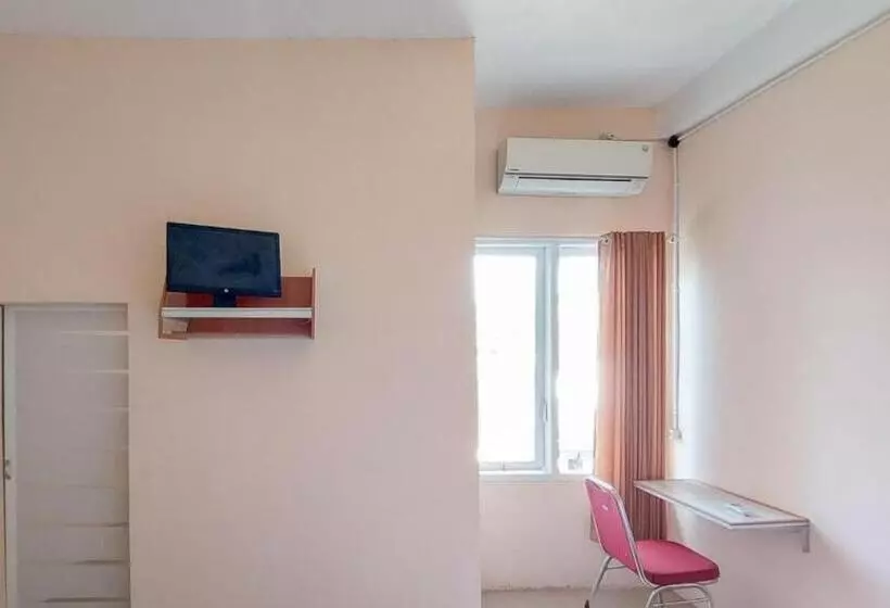 Hotelli Artayya Puri 3 Syariah Near Terminal Caruban Mitra Reddoorz