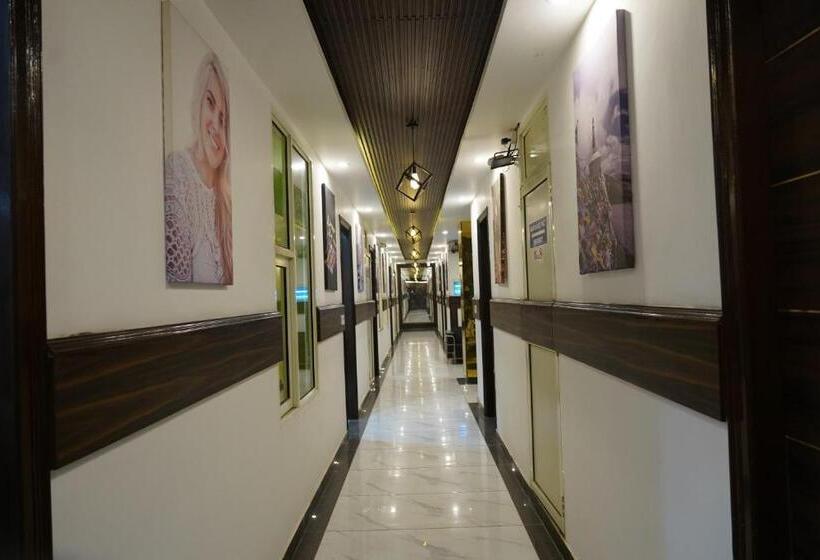 Hotel Red Apple Near Railway Station Chandigarh