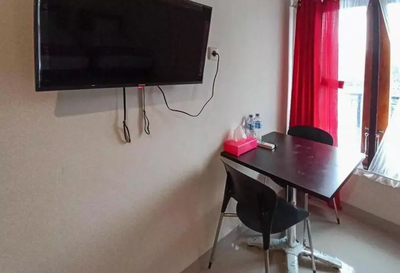 Hotelli Reddoorz Syariah Near Sentani City Square