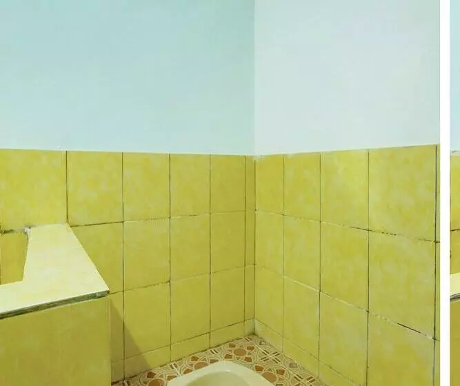 Hotelli Spot On 91154 Desa Wisata Wayang Manyaran Wonogiri