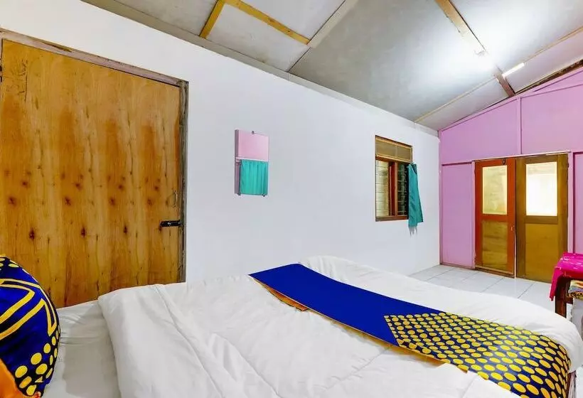 Hotelli Spot On 91154 Desa Wisata Wayang Manyaran Wonogiri