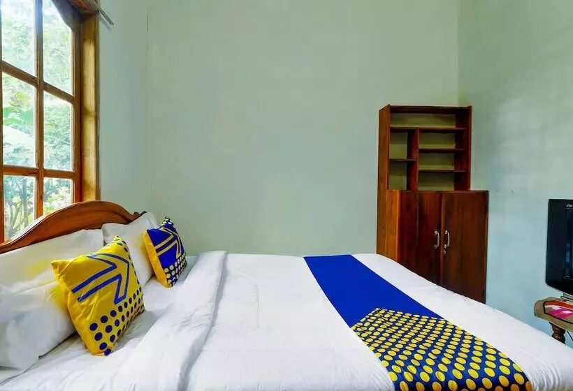 Hotelli Spot On 91154 Desa Wisata Wayang Manyaran Wonogiri