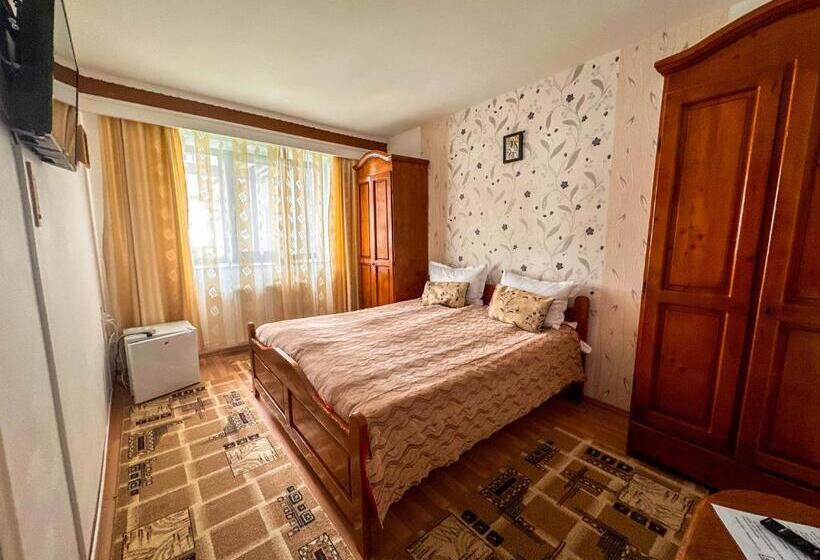 ペンション Perla Brazilor