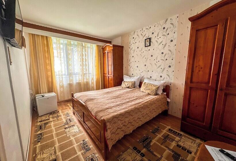 ペンション Perla Brazilor