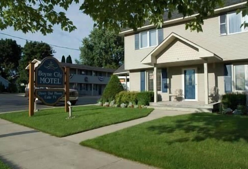 Boyne City Motel