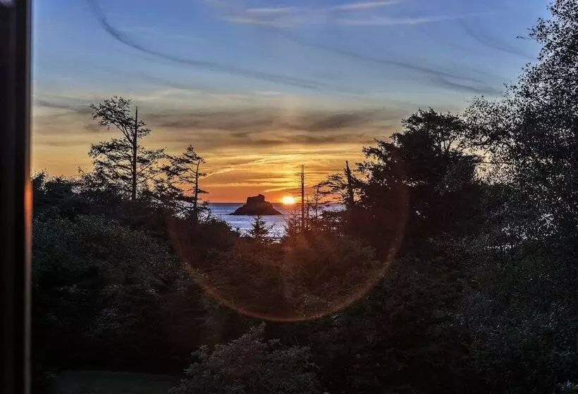 Hotelli Arch Cape Inn And Retreat Cannon Beach