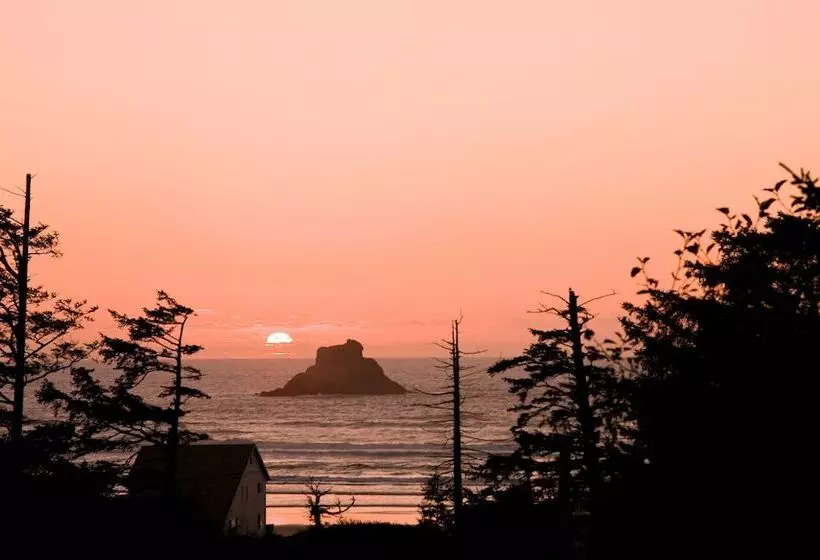 Hotelli Arch Cape Inn And Retreat Cannon Beach