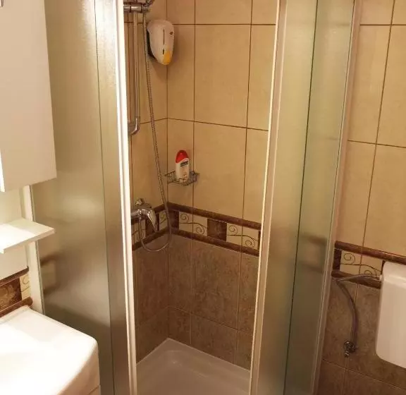 Hotelli Bed & Breakfast Vila Stanišić