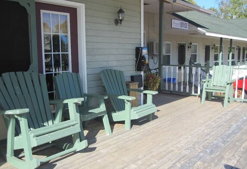 酒店 Briarwood Coastal Cottages & Lodge