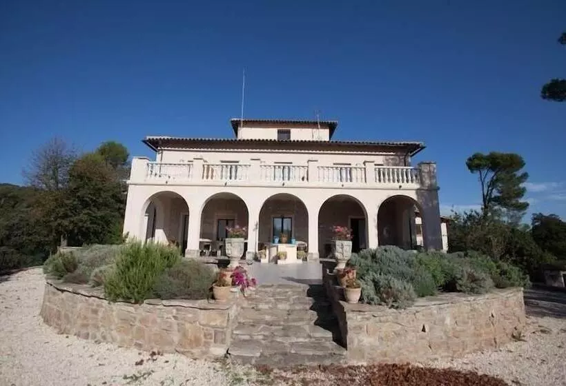 Hotelli La Torre Del Vilar