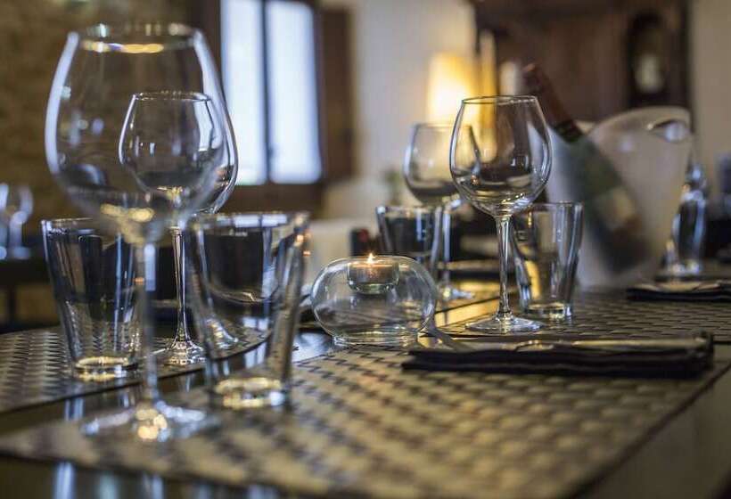 هتل La Torre Del Vilar