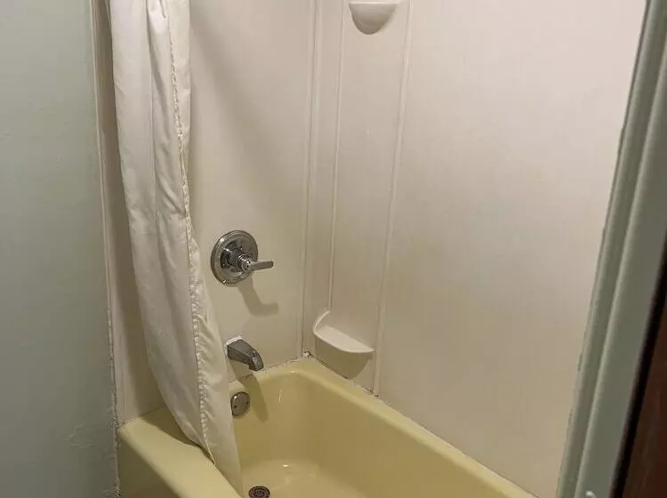 Town & Country Motel