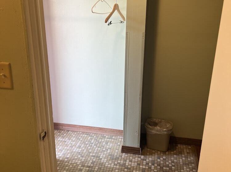 Town & Country Motel