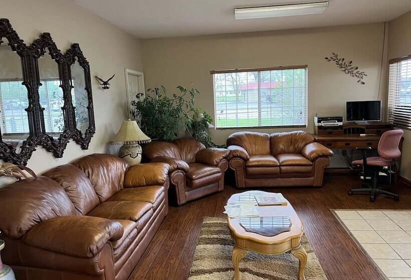 Town & Country Motel