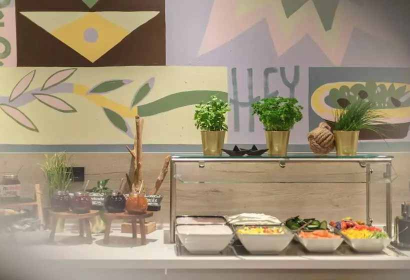 هتل Holiday Inn   The Niu, Yen Hamburg City By Ihg