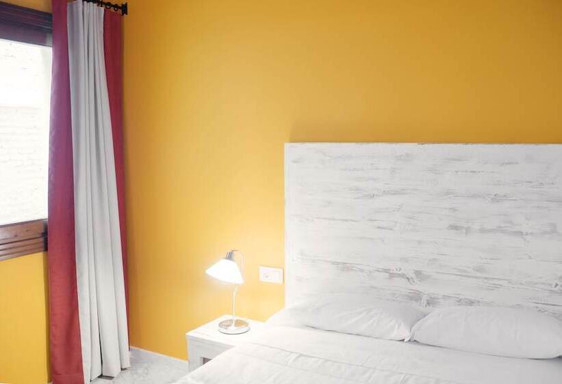 هتل Ad Hoc Carmen