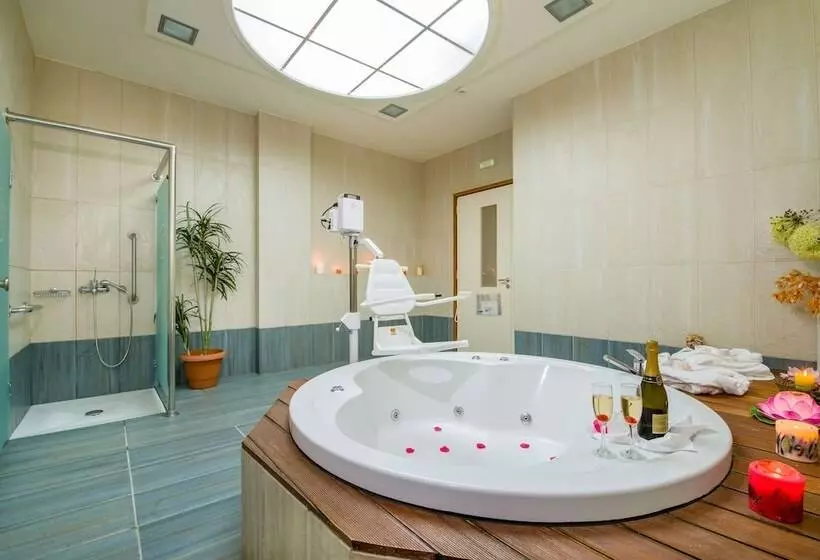 Otel Eria Resort Accessible Holidays