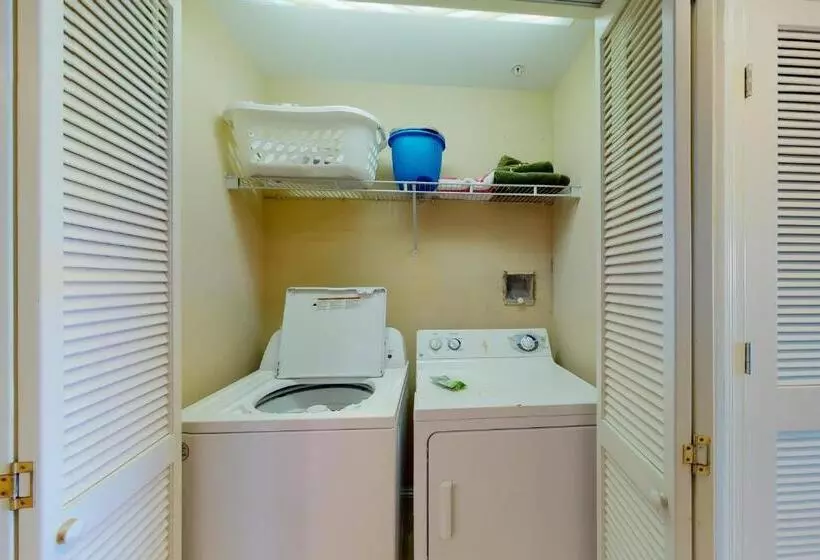 Отель Indigo 704w