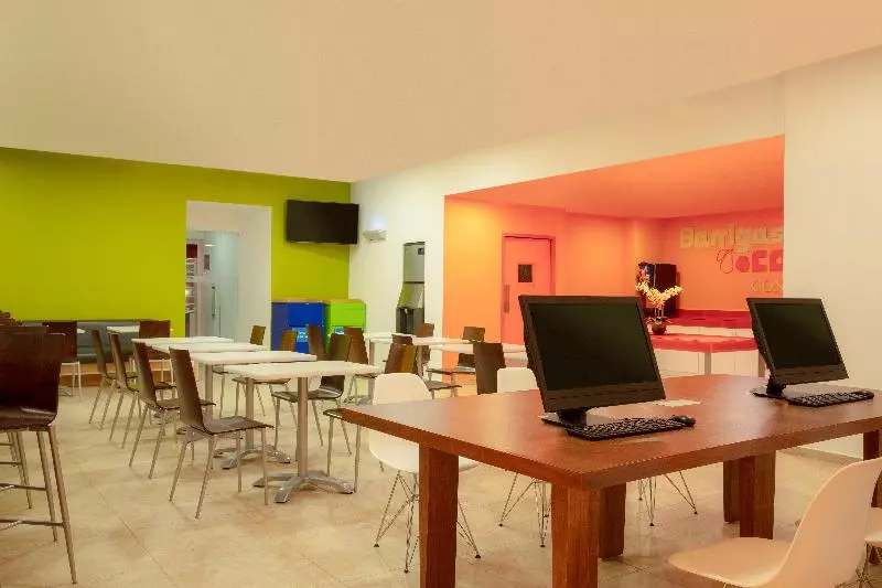 酒店 One Cancun Centro