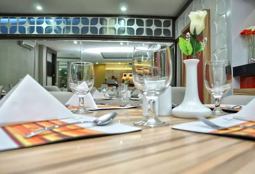 Hotel Rangkayo Basa Halal