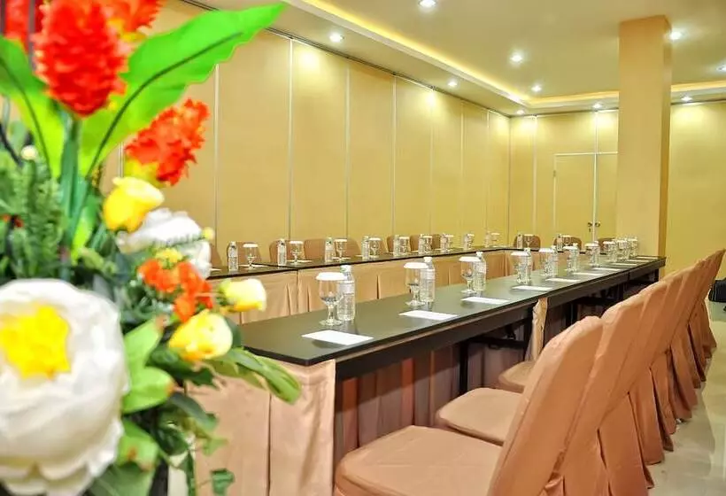Hotel Rangkayo Basa Halal