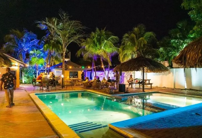 هتل Resort Bonaire